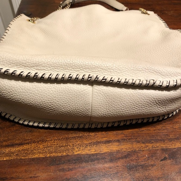 Woman’s Michael Kors Whipped Chelsea Cream handbag - Picture 13 of 16